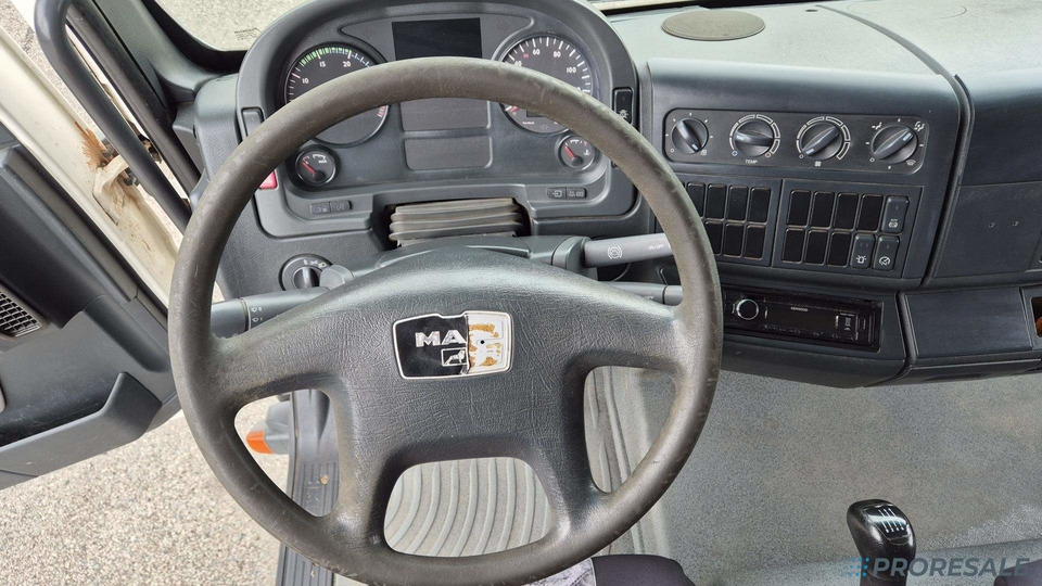 MAN TGL 12.180 4x2 BB EURO 3 - Hákový nosič kontejnerů - 후크 리프트 트럭 : 사진 5 MAN TGL 12.180 4x2 BB EURO 3 - Hákový nosič kontejnerů - 후크 리프트 트럭 : 사진 5