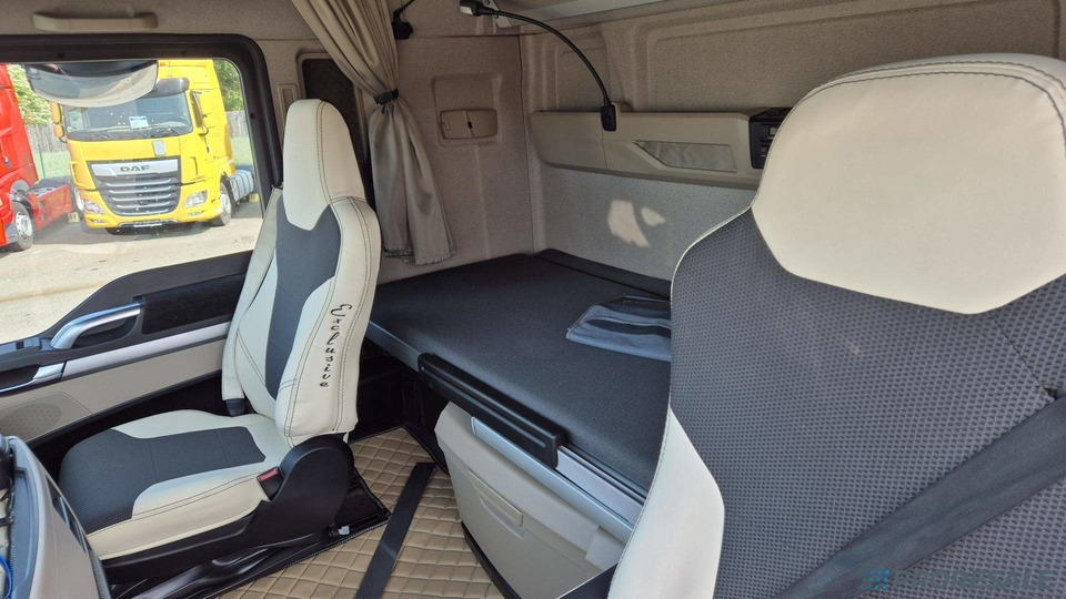 MAN TGX 18.500 BLS XXL EURO 6 - 트랙터 유닛 : 사진 5 MAN TGX 18.500 BLS XXL EURO 6 - 트랙터 유닛 : 사진 5