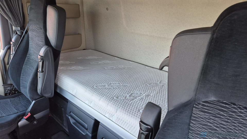 MERCEDES-BENZ ACTROS 1848 LS GIGA SPACE EURO 6 - 트랙터 유닛 : 사진 5 MERCEDES-BENZ ACTROS 1848 LS GIGA SPACE EURO 6 - 트랙터 유닛 : 사진 5