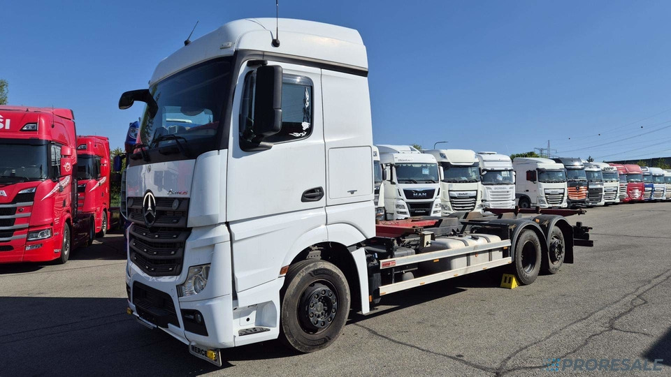 MERCEDES-BENZ ACTROS 2546 L 6X2 EURO 6 - pro přepravu BDF - 컨테이너 운반 장치/ 스와프 보디 트럭 : 사진 2 MERCEDES-BENZ ACTROS 2546 L 6X2 EURO 6 - pro přepravu BDF - 컨테이너 운반 장치/ 스와프 보디 트럭 : 사진 2