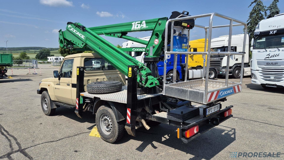 TOYOTA LAND CRUISER 79 montážní plošina - 트럭 탑재 고가작업 플랫폼 : 사진 3 TOYOTA LAND CRUISER 79 montážní plošina - 트럭 탑재 고가작업 플랫폼 : 사진 3