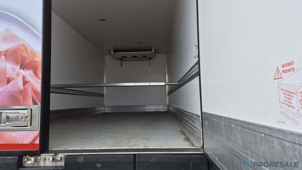 VOLVO FL 250 BB EURO 6 - mrazírna + CARRIER XARIOS 600 EL MAXI - 냉동탑차 : 사진 5 VOLVO FL 250 BB EURO 6 - mrazírna + CARRIER XARIOS 600 EL MAXI - 냉동탑차 : 사진 5