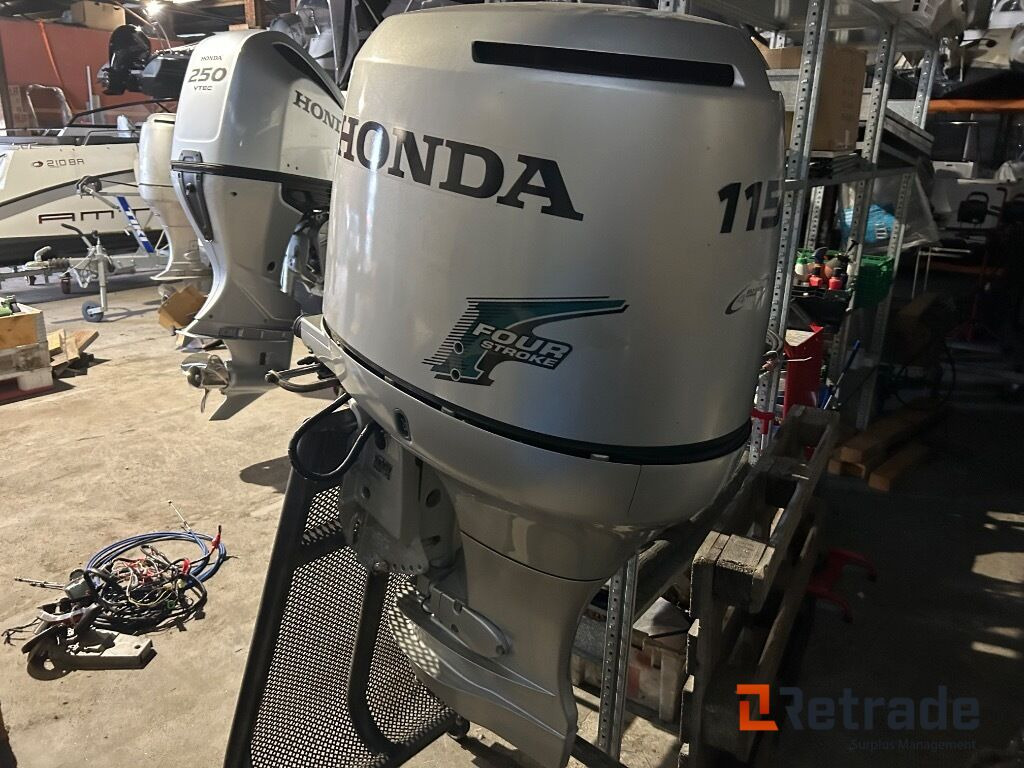 2010 Båt motor Honda 115 hk Four Stroke - 기타 기계 : 사진 1 2010 Båt motor Honda 115 hk Four Stroke - 기타 기계 : 사진 1