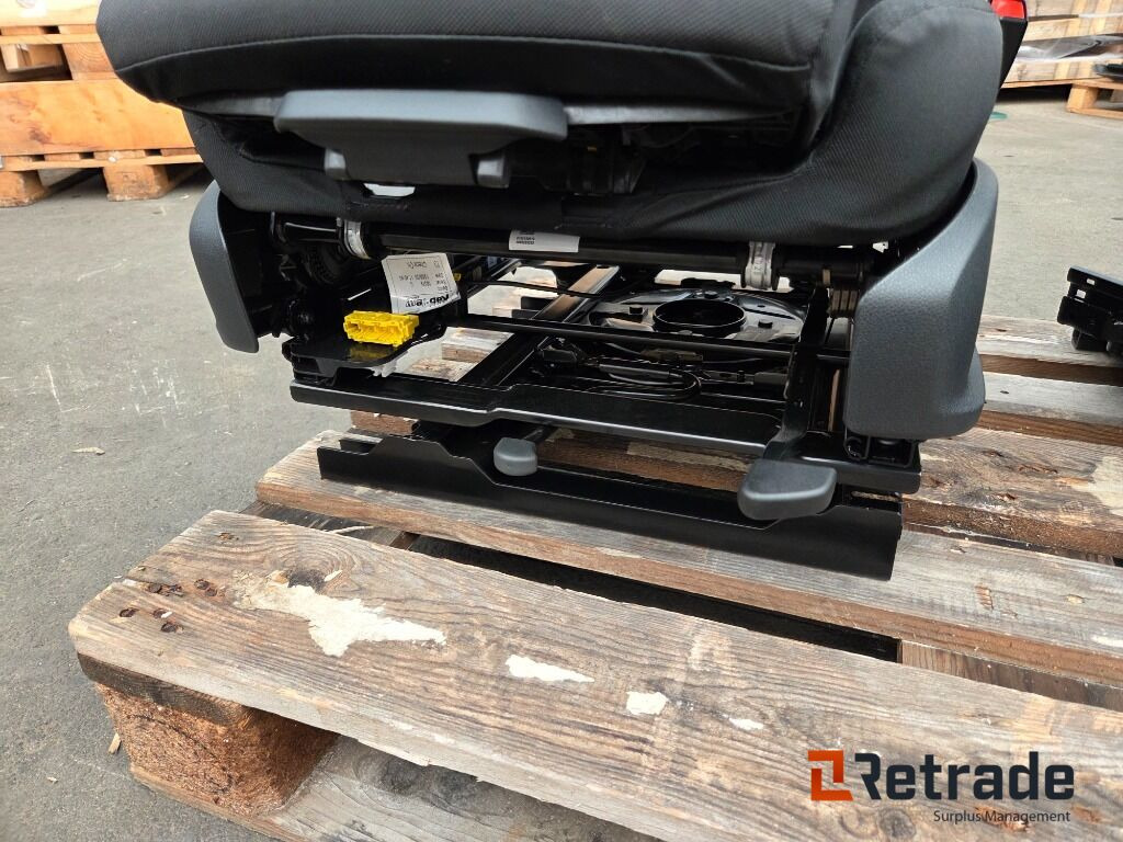 Framstolar Nya Mercedes Benz Sprinter - 좌석 밴 용 : 사진 4 Framstolar Nya Mercedes Benz Sprinter - 좌석 밴 용 : 사진 4