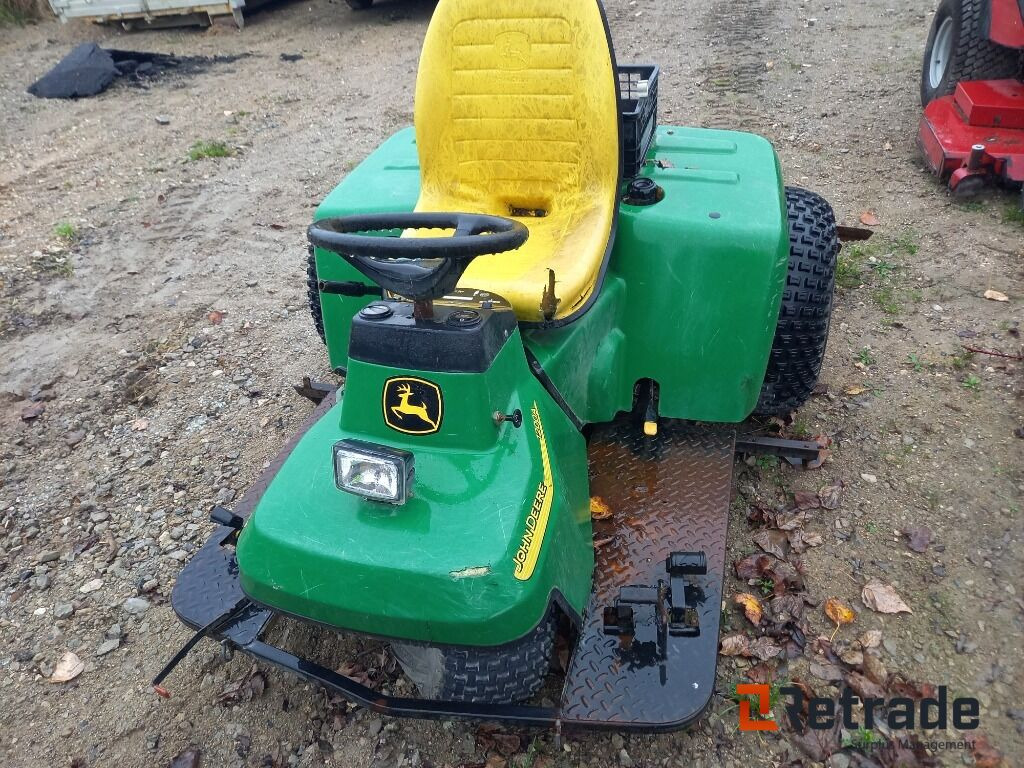 John Deere Redskabsbærer - 정원 장비 : 사진 2 John Deere Redskabsbærer - 정원 장비 : 사진 2
