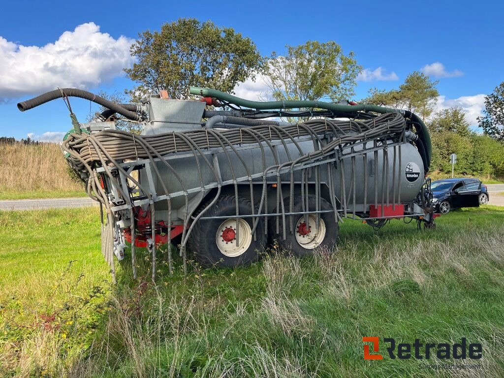 Landbrugsudstyr KIMADAN B 20000 Gyllevogn med slæbeslanger - 슬러리 탱커 : 사진 4 Landbrugsudstyr KIMADAN B 20000 Gyllevogn med slæbeslanger - 슬러리 탱커 : 사진 4