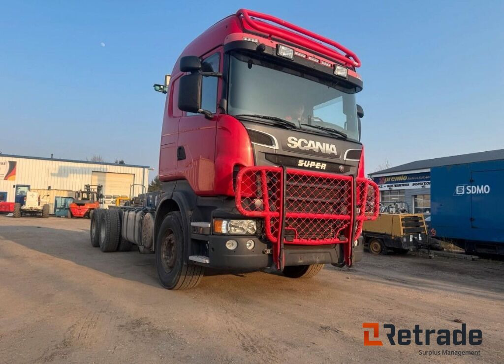 Lastbil Scania Super R620 V8 6x4 - 캡 새시 트럭 : 사진 2 Lastbil Scania Super R620 V8 6x4 - 캡 새시 트럭 : 사진 2