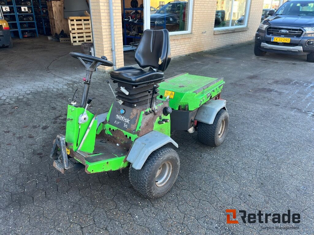 Redskabsbærer EGHOLM 2150 Redskabsbærer - 지자체/ 특수 차량 : 사진 1 Redskabsbærer EGHOLM 2150 Redskabsbærer - 지자체/ 특수 차량 : 사진 1