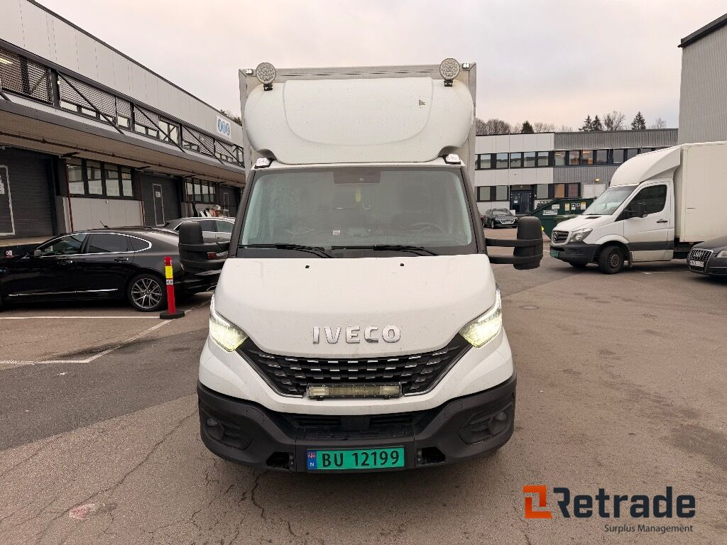 Skapbil IVECO 35S16 (parkert i Oslo) - 박스 밴 : 사진 2 Skapbil IVECO 35S16 (parkert i Oslo) - 박스 밴 : 사진 2