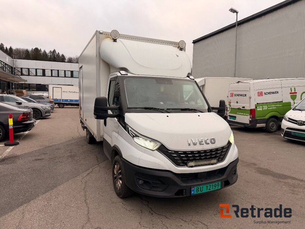 Skapbil IVECO 35S16 (parkert i Oslo) - 박스 밴 : 사진 3 Skapbil IVECO 35S16 (parkert i Oslo) - 박스 밴 : 사진 3