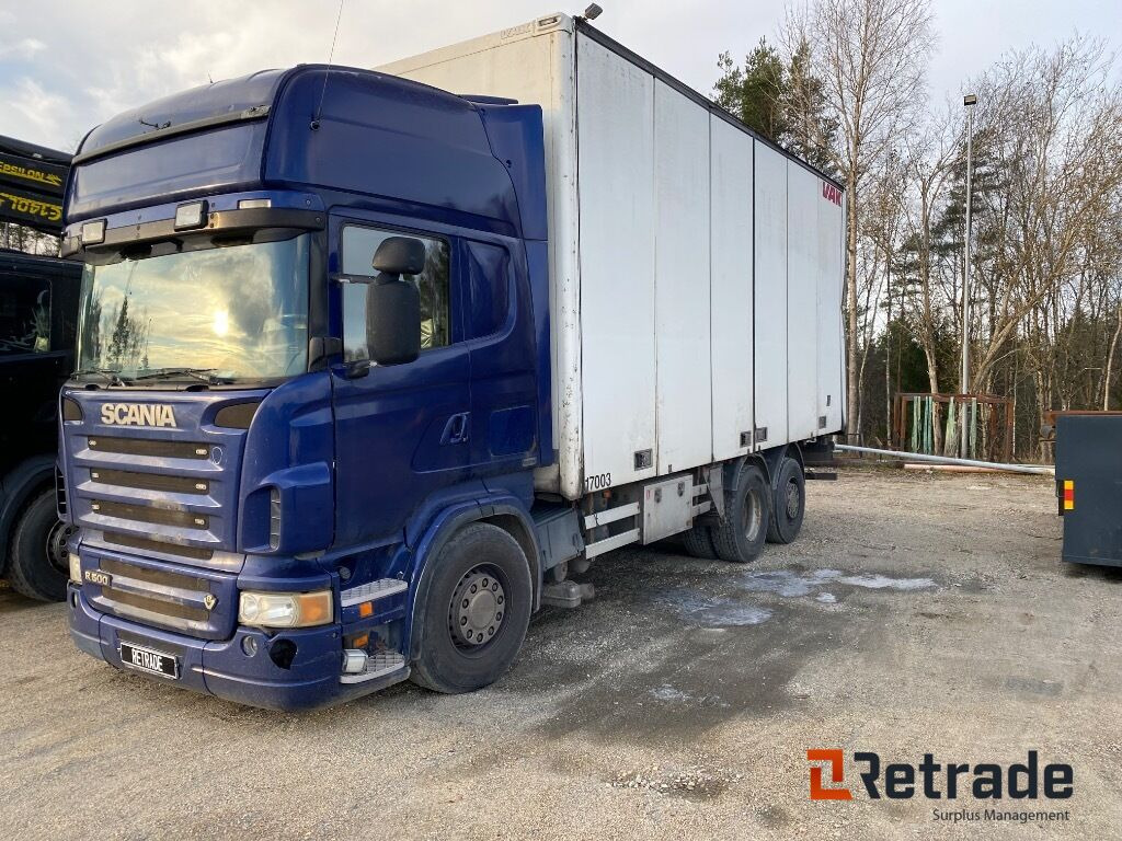 Skåpbil Scania R500LB6X2*4MNB Renoveringsobjekt - 박스 트럭 : 사진 1 Skåpbil Scania R500LB6X2*4MNB Renoveringsobjekt - 박스 트럭 : 사진 1