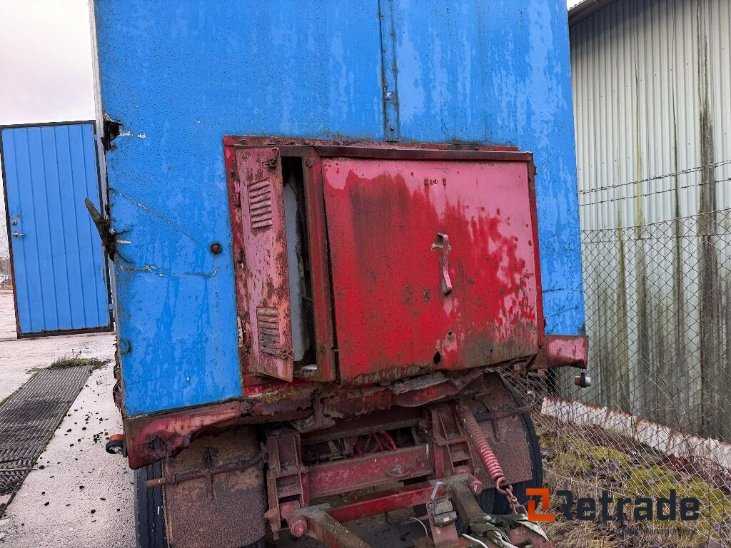 Släpvagn med skåp - 밀폐형 박스 트레일러 : 사진 5 Släpvagn med skåp - 밀폐형 박스 트레일러 : 사진 5