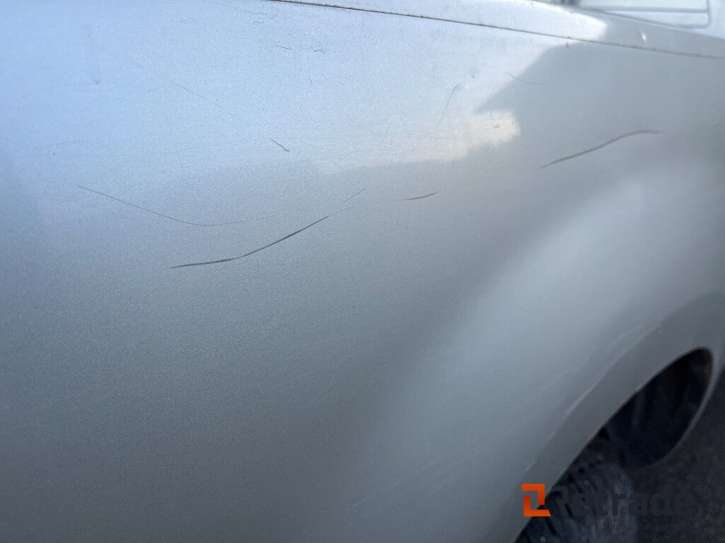 픽업트럭 TOYOTA HILUX 2,5 D-4D EX.CAB 4 WD : 사진 18 픽업트럭 TOYOTA HILUX 2,5 D-4D EX.CAB 4 WD : 사진 18