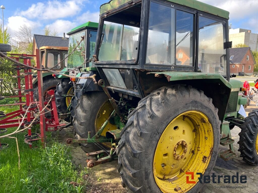 Tractor John Deere 2130 D 4 X 4 Traktor 2130 4 X 4 - 장궤형 트랙터 : 사진 5 Tractor John Deere 2130 D 4 X 4 Traktor 2130 4 X 4 - 장궤형 트랙터 : 사진 5