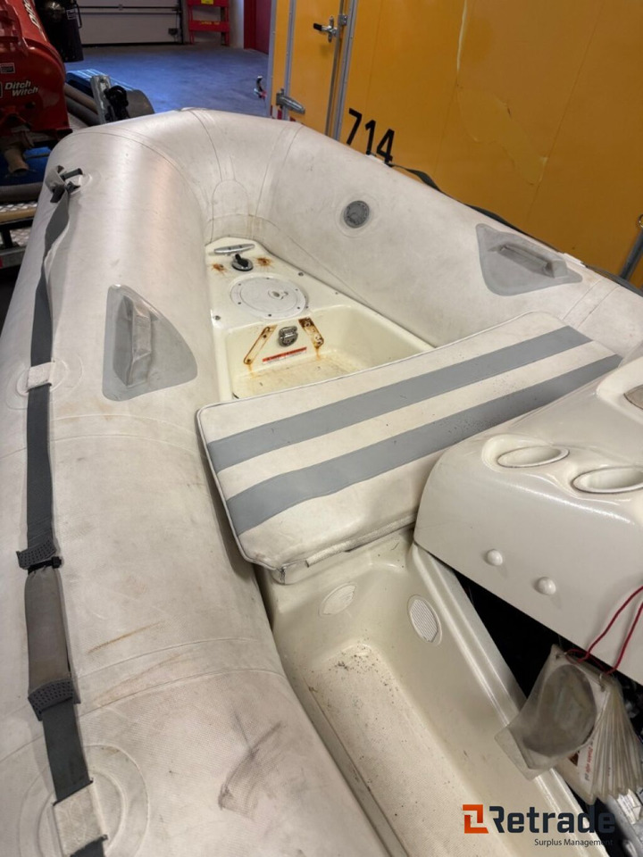 Zodiac Projet 350 - inklusive BK båthenger - 2012 Modell - 기타 기계 : 사진 5 Zodiac Projet 350 - inklusive BK båthenger - 2012 Modell - 기타 기계 : 사진 5