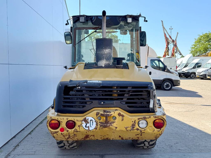 Cat 906H - Automatic Greasing / Quick Coupler - 휠 로더 : 사진 4 Cat 906H - Automatic Greasing / Quick Coupler - 휠 로더 : 사진 4