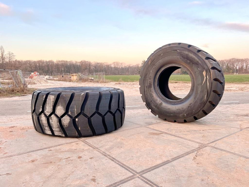 Michelin X Mine D2 45/65R45 Tyre x 2 - 휠 및 타이어 건설기계 용 : 사진 1 Michelin X Mine D2 45/65R45 Tyre x 2 - 휠 및 타이어 건설기계 용 : 사진 1
