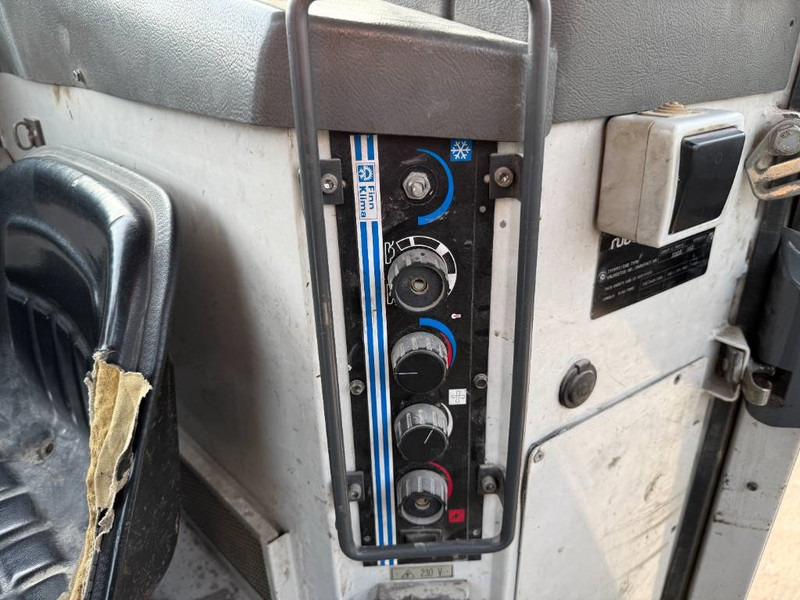 드릴링 리그 Sandvik DT1130-SC - 3x TB150 Drill Boom + Basket Boom : 사진 17