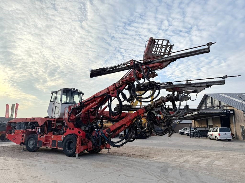 드릴링 리그 Sandvik DT1130-SC - 3x TB150 Drill Boom + Basket Boom : 사진 8
