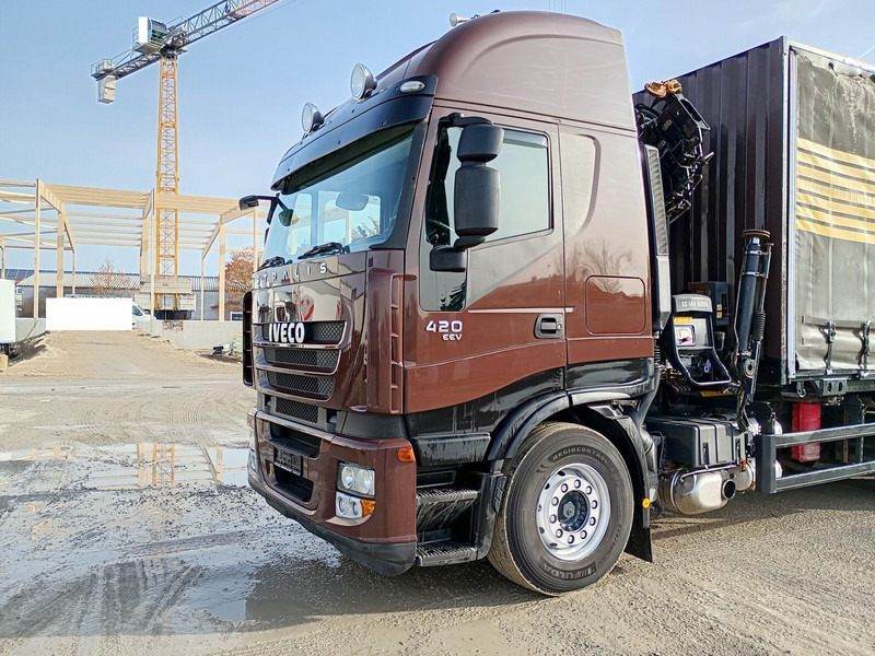 Iveco AS260S42Y/FS - 커튼사이더 트럭, 크레인 트럭 : 사진 5 Iveco AS260S42Y/FS - 커튼사이더 트럭, 크레인 트럭 : 사진 5