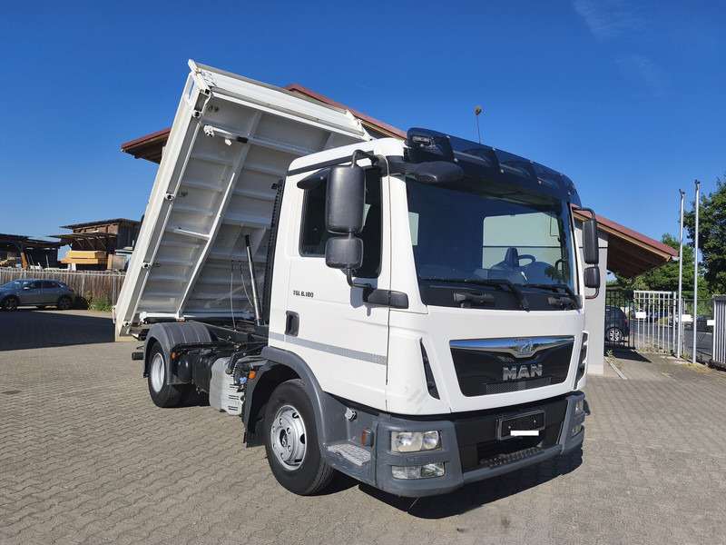 MAN TGL 8.180 Meiller Dreiseitenkipper 3-Sitzer 4x2 Euro 6 AHK (7) - 덤프트럭 : 사진 1 MAN TGL 8.180 Meiller Dreiseitenkipper 3-Sitzer 4x2 Euro 6 AHK (7) - 덤프트럭 : 사진 1