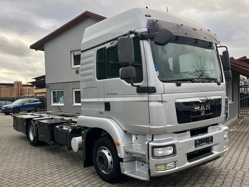 MAN TGM 12.290 BDF 4x2 Euro 5 - 캡 새시 트럭 : 사진 3 MAN TGM 12.290 BDF 4x2 Euro 5 - 캡 새시 트럭 : 사진 3