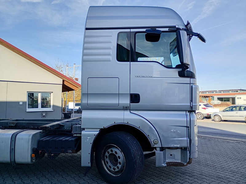 MAN TGX 18.440 BDF 4X2 Euro 5 (38) - 캡 새시 트럭 : 사진 5 MAN TGX 18.440 BDF 4X2 Euro 5 (38) - 캡 새시 트럭 : 사진 5
