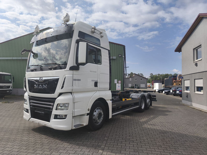 MAN TGX 26.460 BDF Euro 6 6x2 - 캡 새시 트럭 : 사진 1 MAN TGX 26.460 BDF Euro 6 6x2 - 캡 새시 트럭 : 사진 1