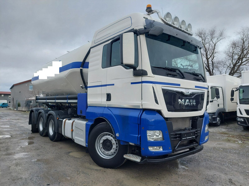 MAN TGX 35.440 Silo Euro 6 8x4 Lift+Lenk Klima (5) - 트럭 : 사진 3 MAN TGX 35.440 Silo Euro 6 8x4 Lift+Lenk Klima (5) - 트럭 : 사진 3