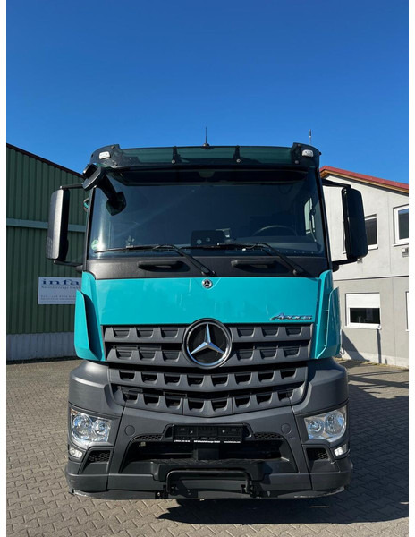 Mercedes-Benz Arocs 2653 - 목재 트럭 : 사진 2 Mercedes-Benz Arocs 2653 - 목재 트럭 : 사진 2