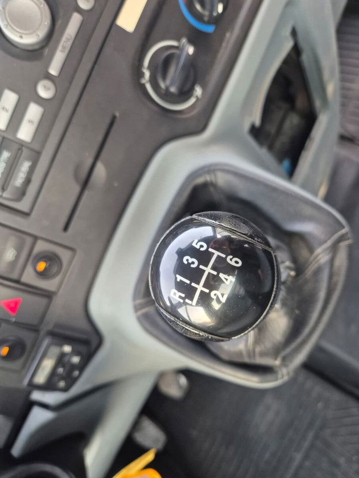 플랫베드 밴 Ford Transit 350 2.4 TDCi / Very Strong Hiab / 1 Owner / Serviced : 사진 24