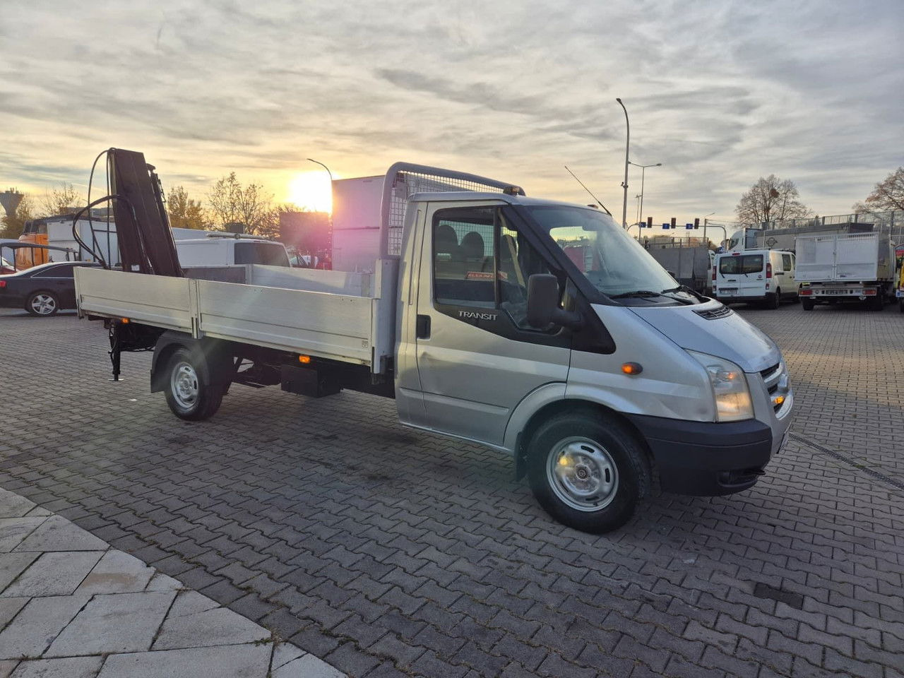 Ford Transit 350 2.4 TDCi / Very Strong Hiab / 1 Owner / Serviced - 플랫베드 밴 : 사진 5 Ford Transit 350 2.4 TDCi / Very Strong Hiab / 1 Owner / Serviced - 플랫베드 밴 : 사진 5