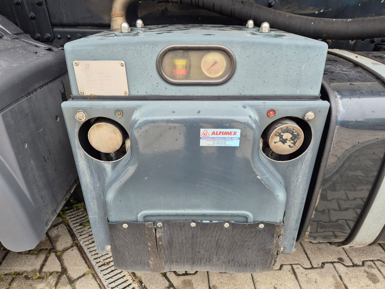 유조트럭 MAN TGS 26.480 Spritzer SILO : 사진 29 유조트럭 MAN TGS 26.480 Spritzer SILO : 사진 29