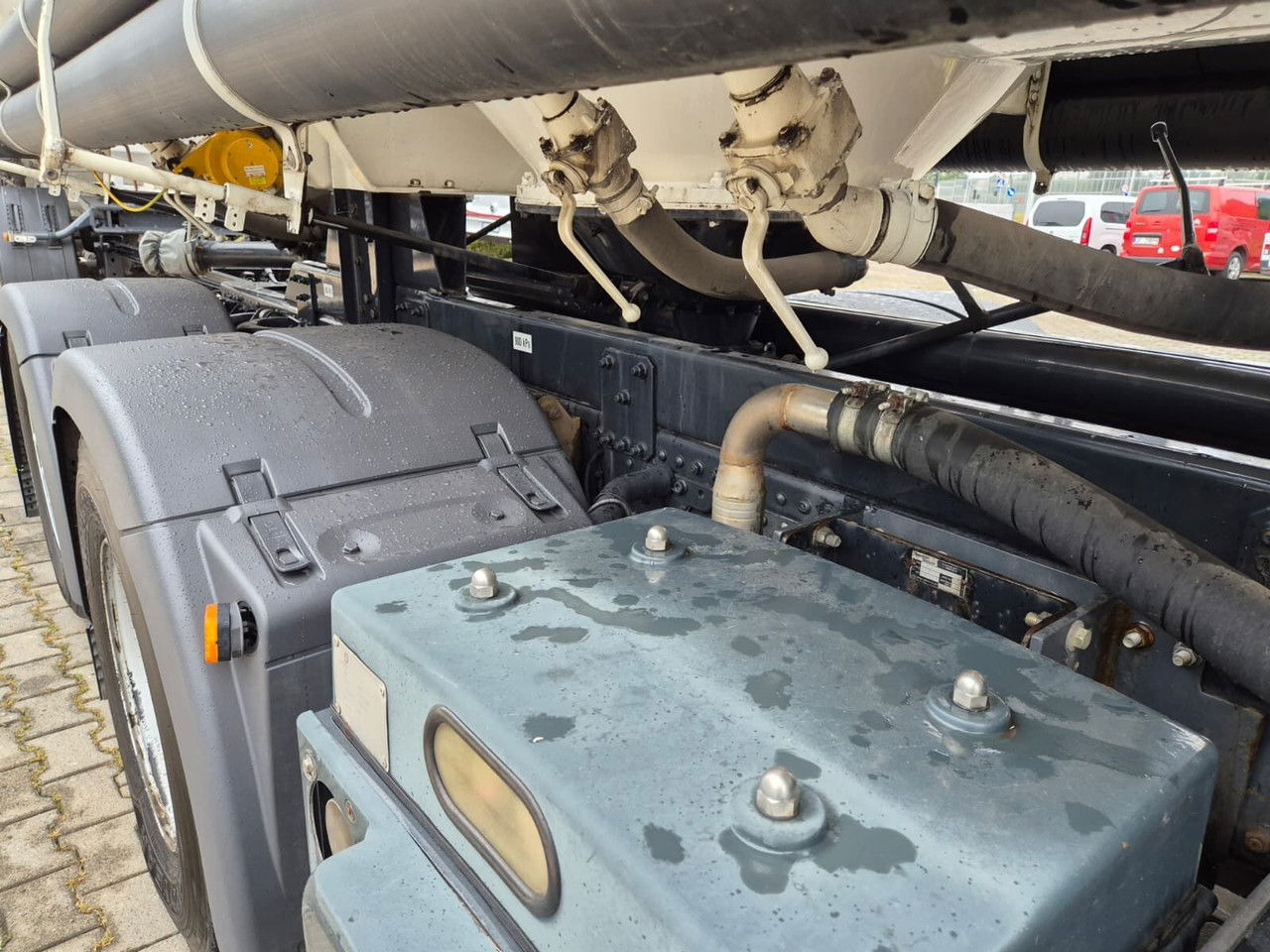 유조트럭 MAN TGS 26.480 Spritzer SILO : 사진 28 유조트럭 MAN TGS 26.480 Spritzer SILO : 사진 28