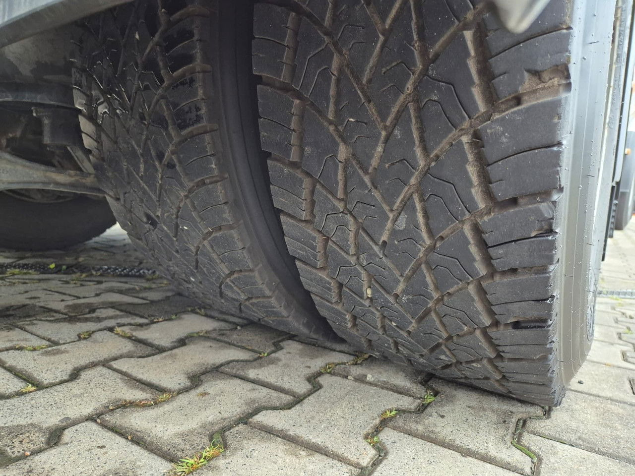 유조트럭 MAN TGS 26.480 Spritzer SILO : 사진 20 유조트럭 MAN TGS 26.480 Spritzer SILO : 사진 20