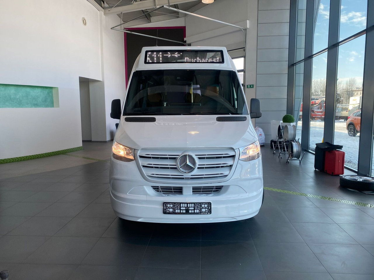 Mercedes-Benz Sprinter 517 - 소형 버스, 승합차 : 사진 3 Mercedes-Benz Sprinter 517 - 소형 버스, 승합차 : 사진 3