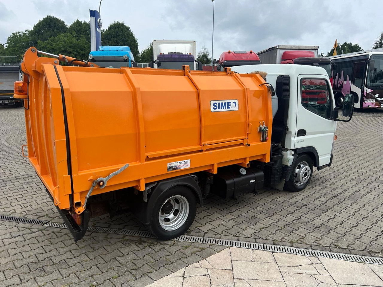 Mitsubishi Canter Fuso 3S13 AMT / Presscontainer / LOW KM / Super Condition - 쓰레기차 : 사진 4 Mitsubishi Canter Fuso 3S13 AMT / Presscontainer / LOW KM / Super Condition - 쓰레기차 : 사진 4