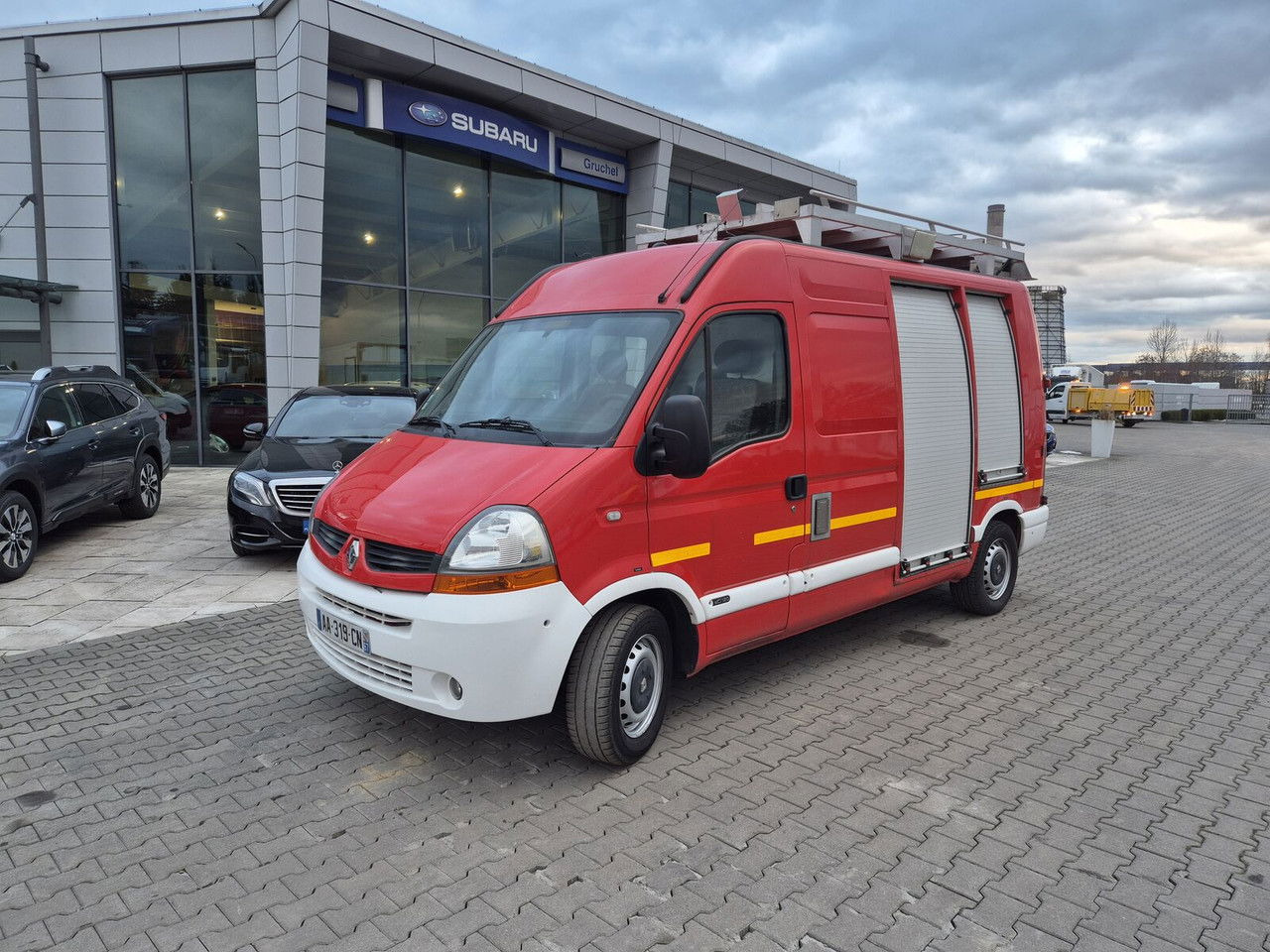 Renault Master 2.5 DCi / Only 25TKM / Like NEW / WE Have 3 THE Same - 소방차 : 사진 1 Renault Master 2.5 DCi / Only 25TKM / Like NEW / WE Have 3 THE Same - 소방차 : 사진 1