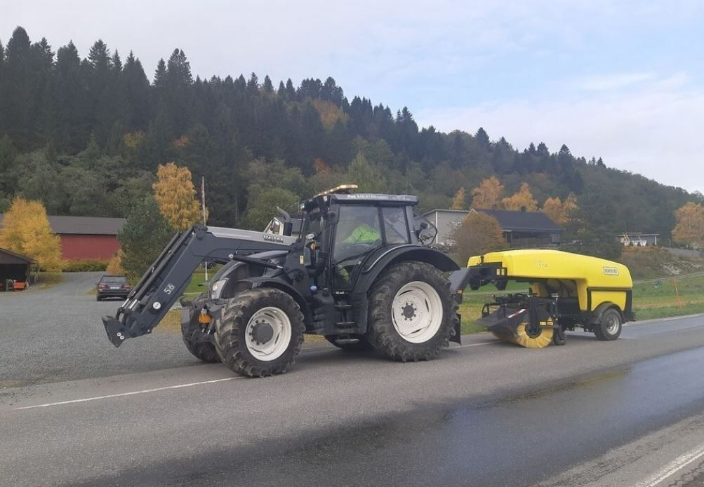 Schmidt TSS 122, Like NEW, Only 203 hours, up to 40KM/h - Transport all - 산업용 스위퍼 : 사진 1 Schmidt TSS 122, Like NEW, Only 203 hours, up to 40KM/h - Transport all - 산업용 스위퍼 : 사진 1