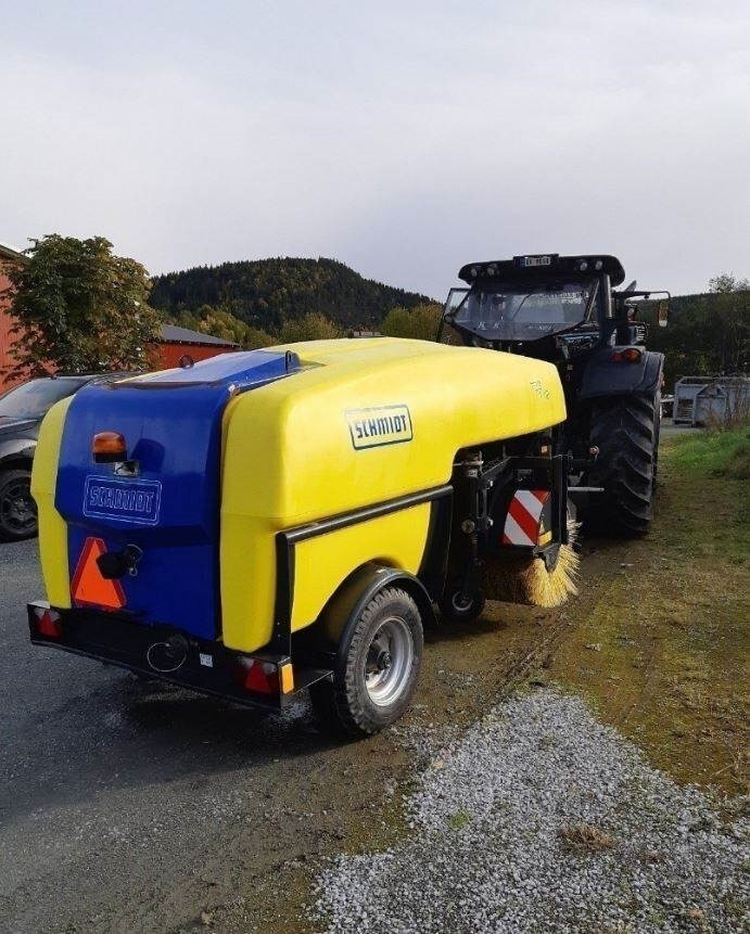Schmidt TSS 122, Like NEW, Only 203 hours, up to 40KM/h - - 거리 청소 차량 : 사진 4 Schmidt TSS 122, Like NEW, Only 203 hours, up to 40KM/h - - 거리 청소 차량 : 사진 4