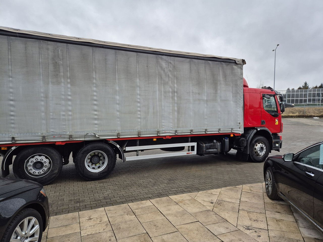Volvo FE 320 62R / Serviced / 22 EP / Euro 4 - 커튼사이더 트럭 : 사진 5 Volvo FE 320 62R / Serviced / 22 EP / Euro 4 - 커튼사이더 트럭 : 사진 5