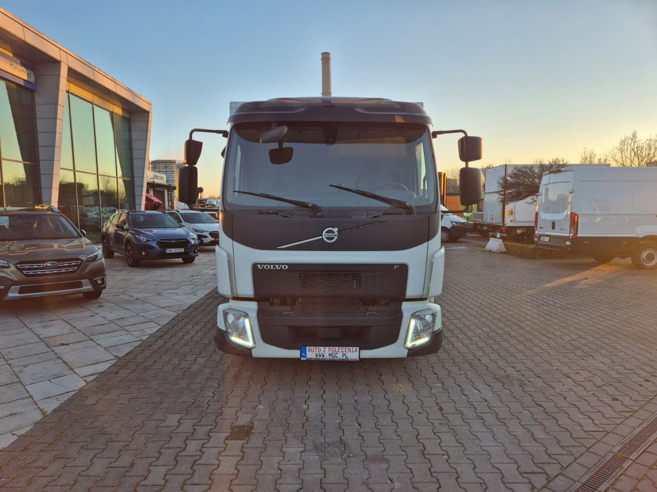 Volvo FL 240 - 냉동탑차 : 사진 3 Volvo FL 240 - 냉동탑차 : 사진 3