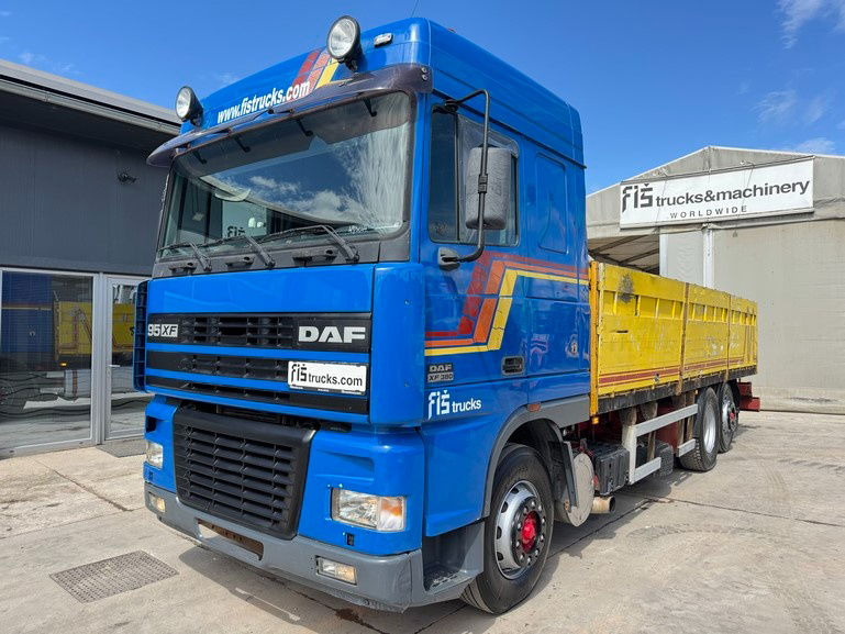 DAF XF 95.380 6X2 stake body - air condition - 드롭사이드/ 플랫베드 트럭 : 사진 1 DAF XF 95.380 6X2 stake body - air condition - 드롭사이드/ 플랫베드 트럭 : 사진 1