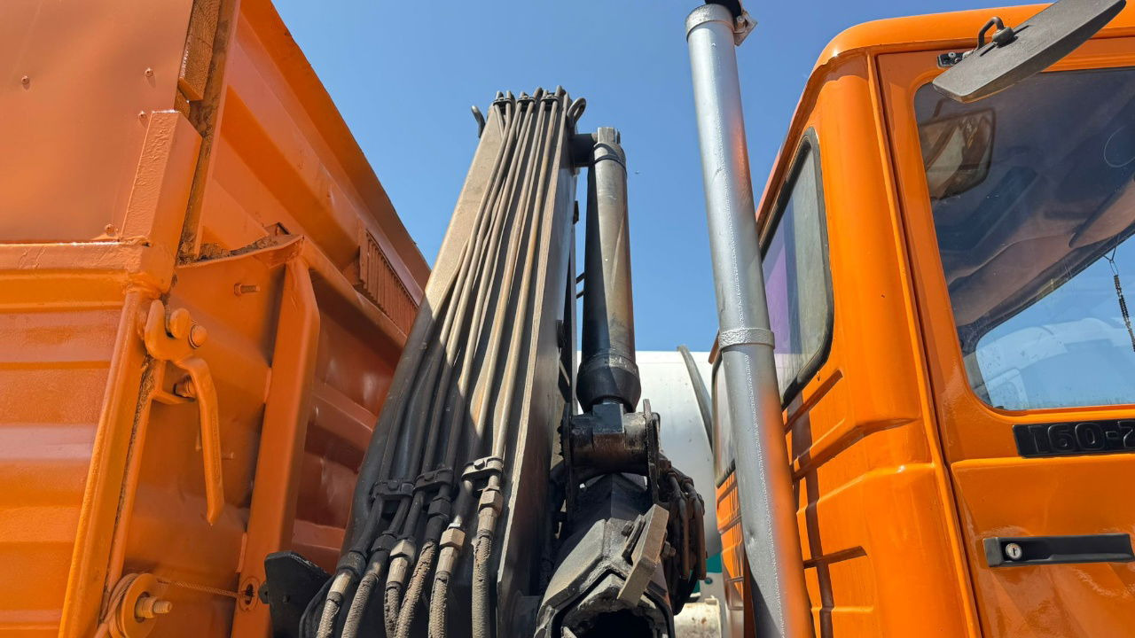 Iveco 160-23 4x4 tipper - crane 9m - 덤프트럭 : 사진 4 Iveco 160-23 4x4 tipper - crane 9m - 덤프트럭 : 사진 4