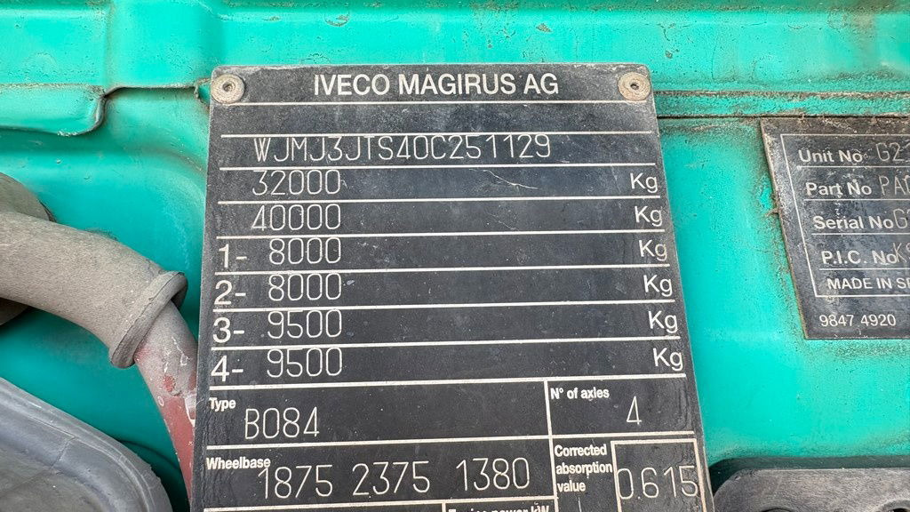 덤프트럭 Iveco Trakker AD340T45 8x4 bordmatic tipper - retarder : 사진 28 덤프트럭 Iveco Trakker AD340T45 8x4 bordmatic tipper - retarder : 사진 28