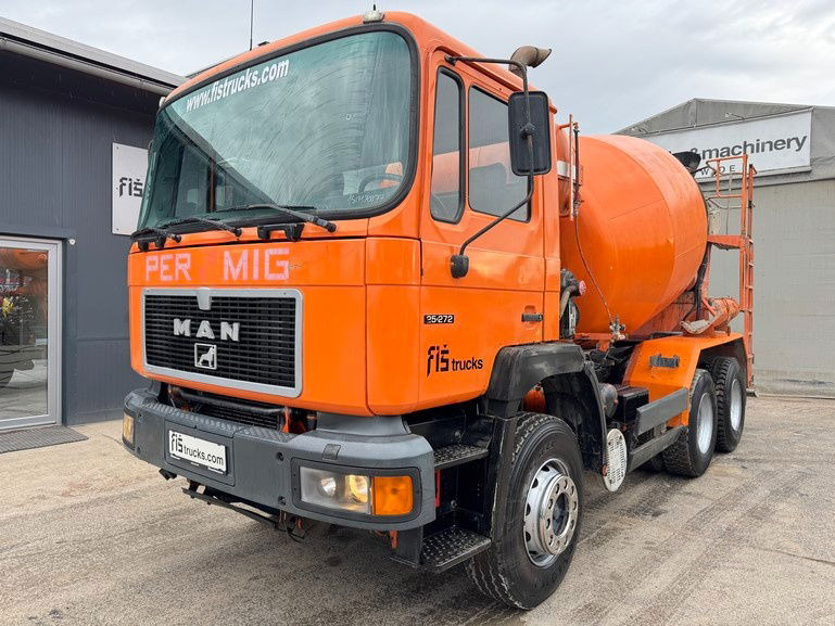 MAN 26.272 6x4 mixer - 7M3 - full spring - 콘크리트 믹서 트럭 : 사진 1 MAN 26.272 6x4 mixer - 7M3 - full spring - 콘크리트 믹서 트럭 : 사진 1