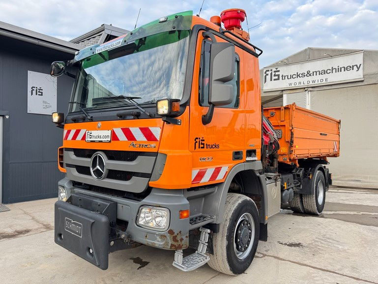 Mercedes-Benz Actros 1832 AK tipper 4x4 - crane Fassi 9.2M - remote control - 덤프트럭 : 사진 1 Mercedes-Benz Actros 1832 AK tipper 4x4 - crane Fassi 9.2M - remote control - 덤프트럭 : 사진 1