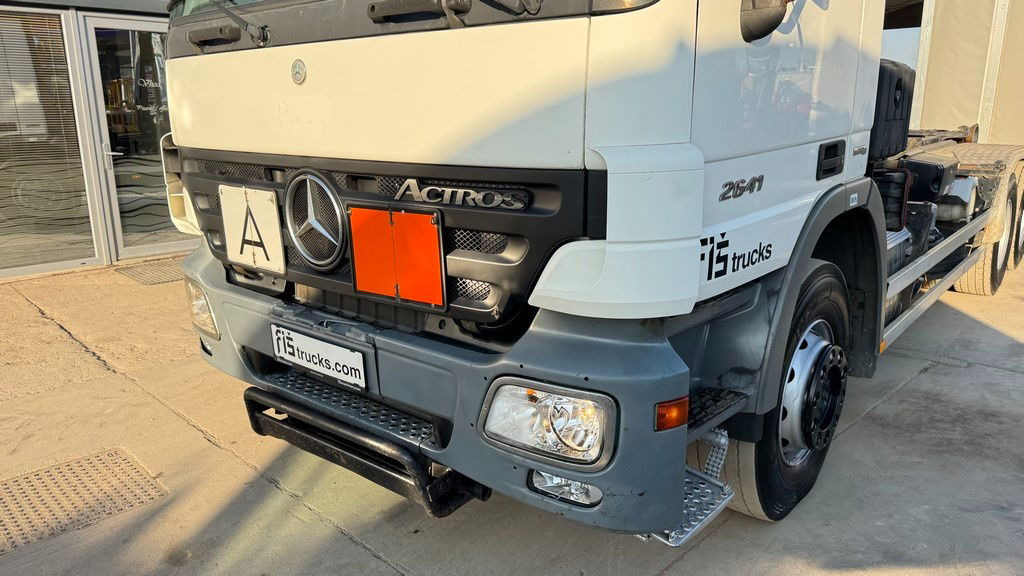 Mercedes-Benz Actros 2641 6x4 hiab abroll tipper - spring complete - 컨테이너 운반 장치/ 스와프 보디 트럭 : 사진 2 Mercedes-Benz Actros 2641 6x4 hiab abroll tipper - spring complete - 컨테이너 운반 장치/ 스와프 보디 트럭 : 사진 2