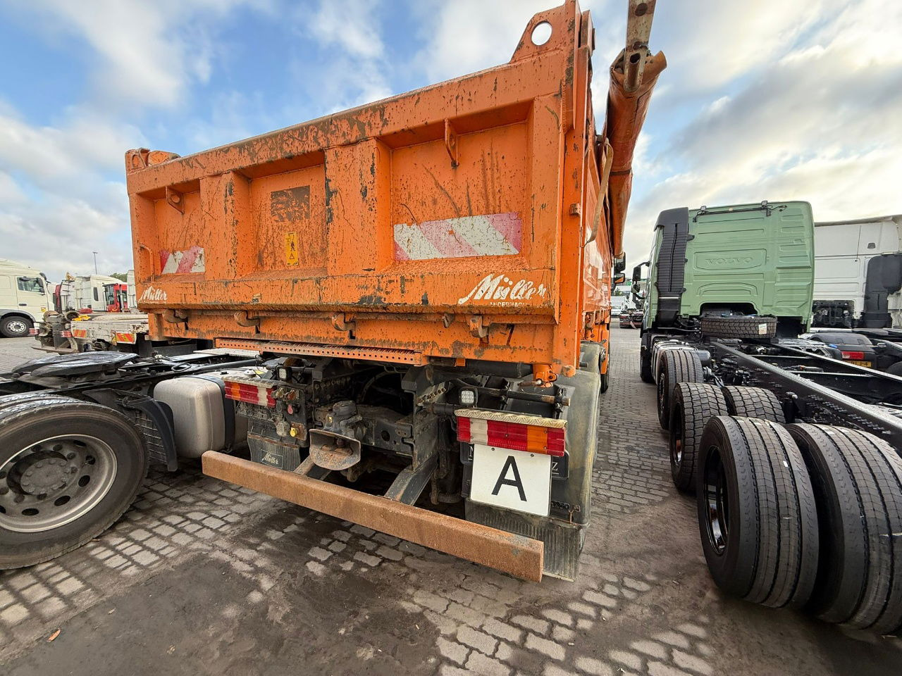 Mercedes-Benz Actros 3346 K 6x4 bordmatic - 3 pedals - 덤프트럭 : 사진 4 Mercedes-Benz Actros 3346 K 6x4 bordmatic - 3 pedals - 덤프트럭 : 사진 4