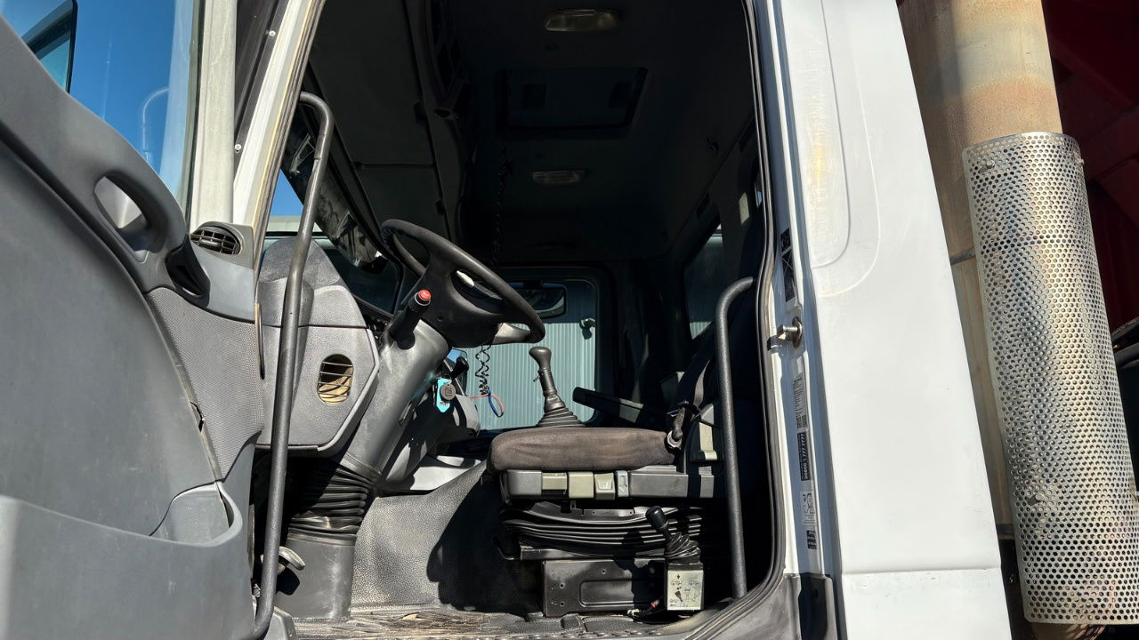 덤프트럭 Mercedes-Benz Actros 4141 K 8x6 tipper - 19m3 - spring suspension : 사진 15